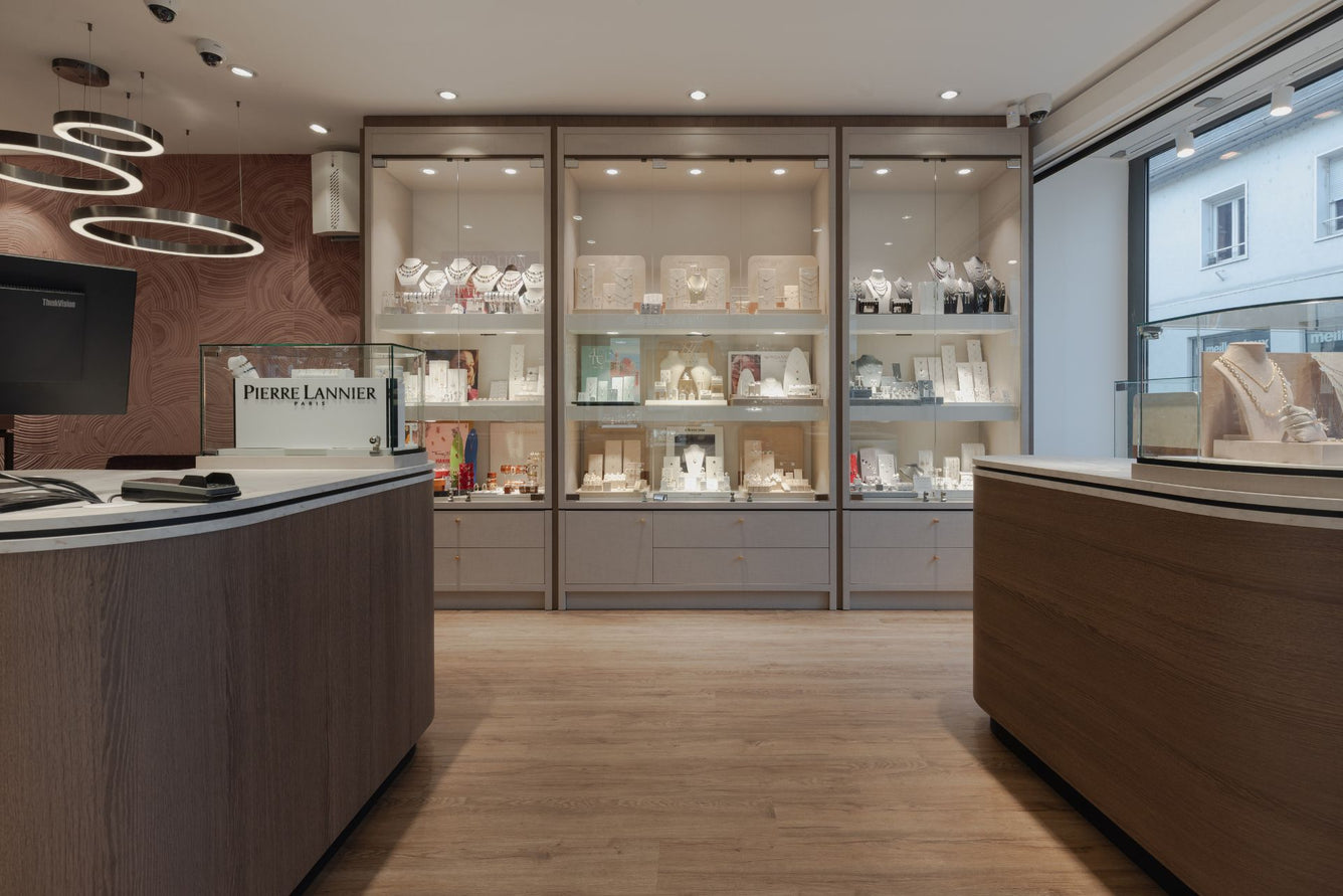 Trier B 1000 Low | Timeless | Wandvitrine