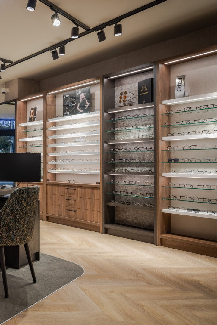 Kirstenbosch B 800 | Elegance | Wall unit for spectacle presentation illuminated