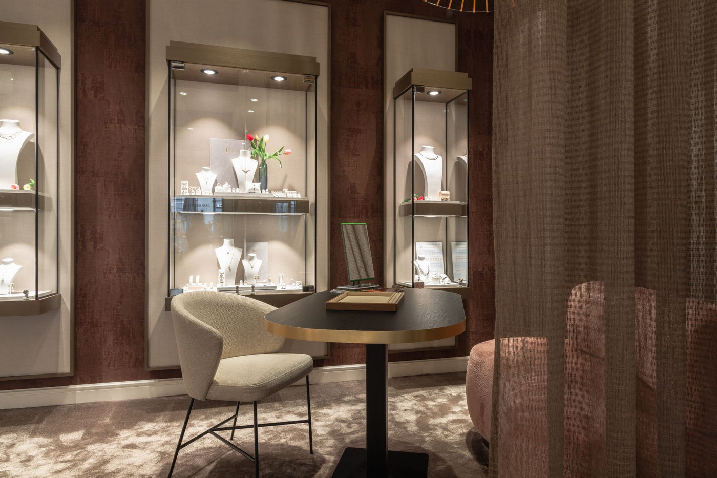 Florence 600 | Urban Chic | Zwevende wandvitrine