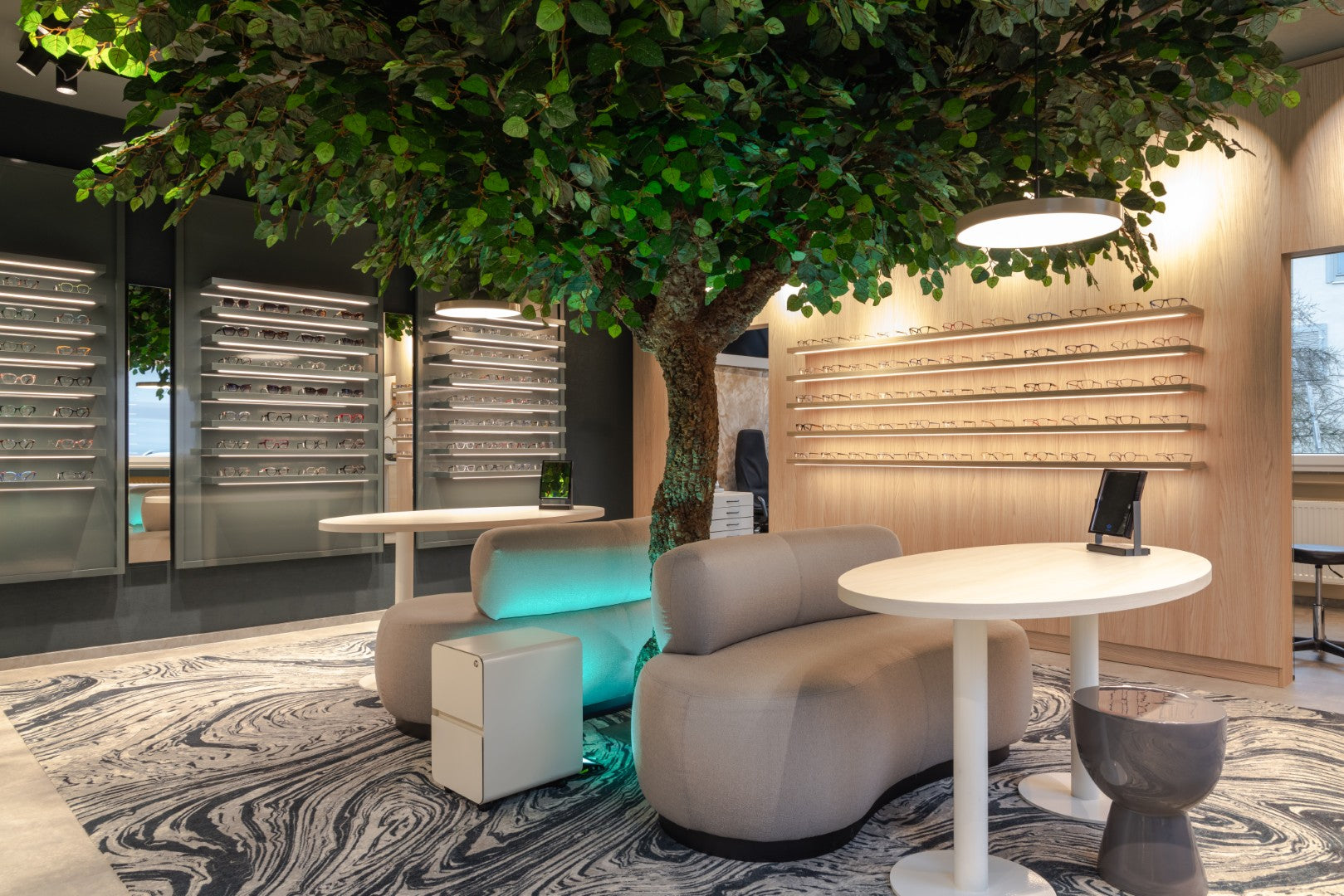 Loxton 1700 | Elegance | Bank