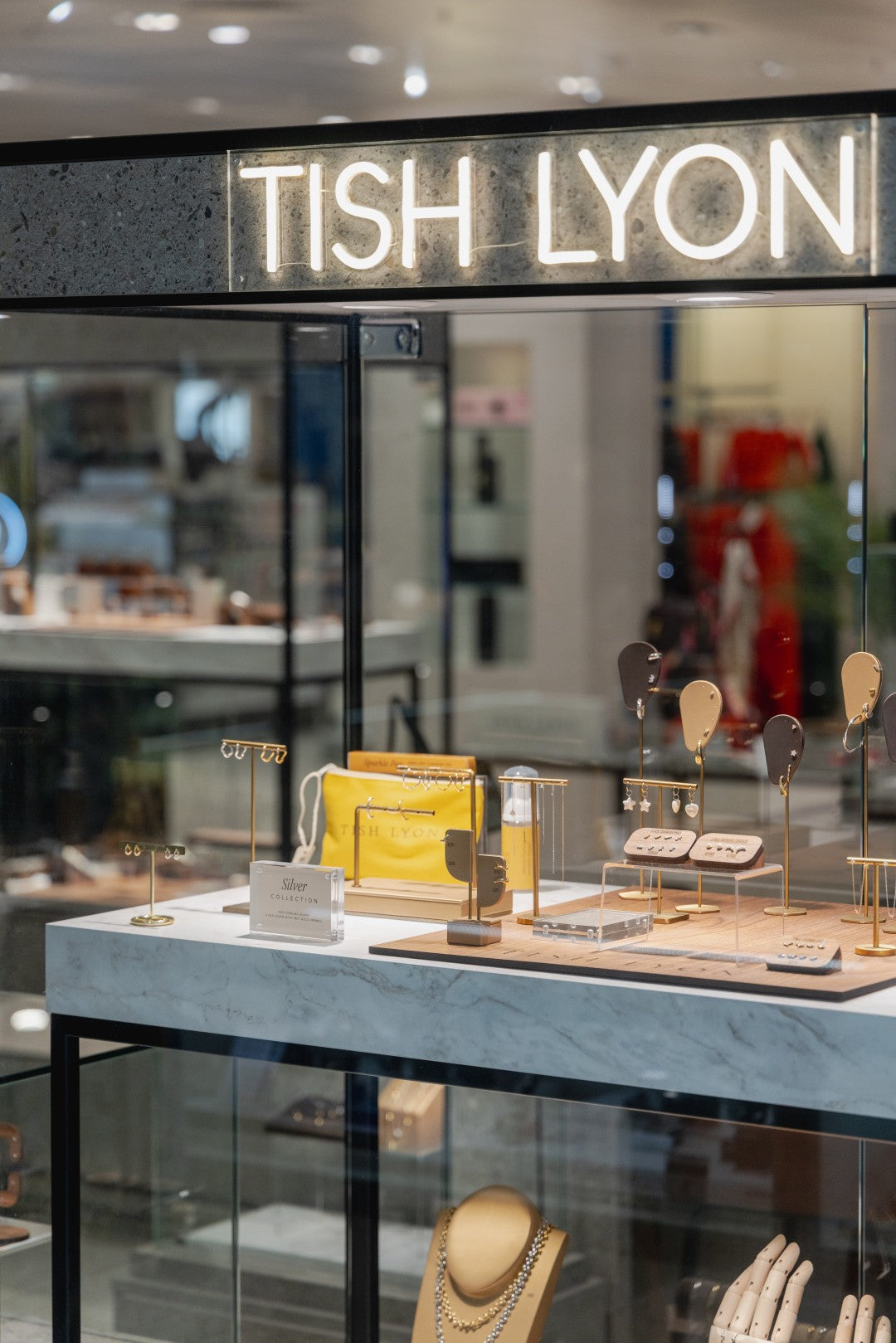 Marseille B 1200 | Urban Chic | Schaufenster Vitrine